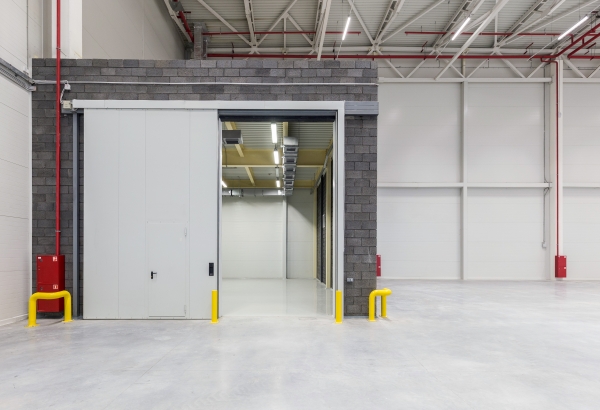 Vacancy 2014 Block 4B1 Interior Charger room